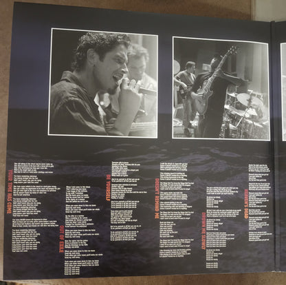 Audioslave : Out Of Exile (2xLP, Album, Club, Ltd, Num, RE, Sil)